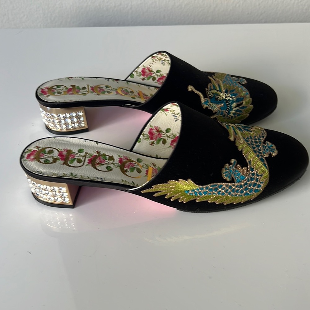 Gucci slides
